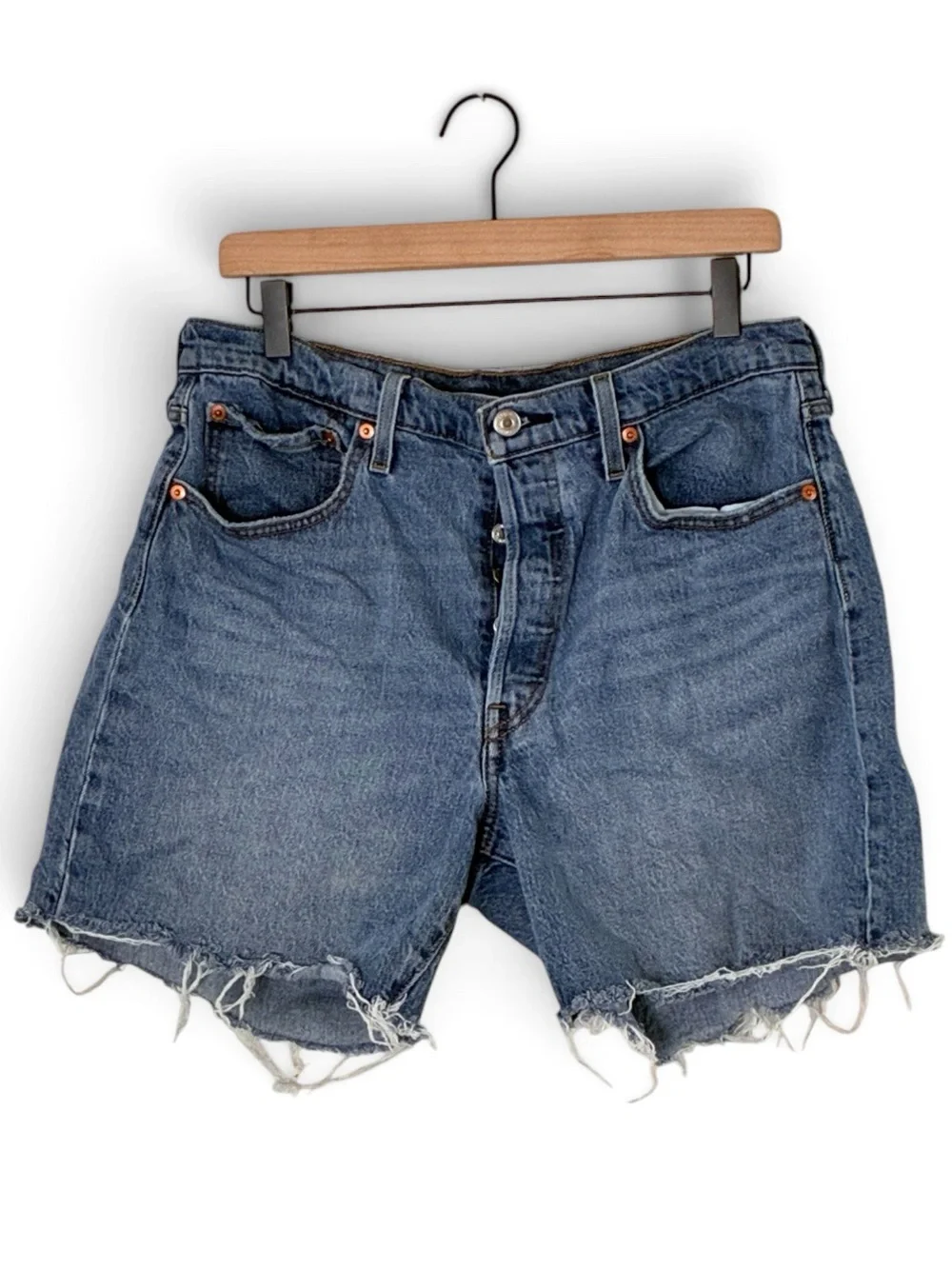 Levi’s | 501 button fly raw hem cut off long jean shorts bermuda denim size 32